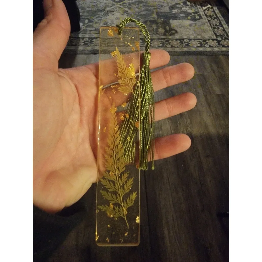 Vintage UV Glow Lucite Acrylic Bookmark With Gold Flakes & Florals, Green Tassel